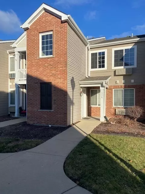 152 Bertram Dr #K, Yorkville, IL 60560