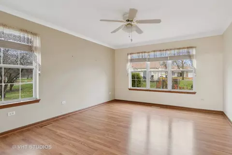 Living - 13309 Red Cedar Ln, Plainfield, IL 60544 photo 4 of 6