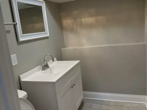 Bath - Undisclosed, Markham, IL 60428 photo 2 of 2
