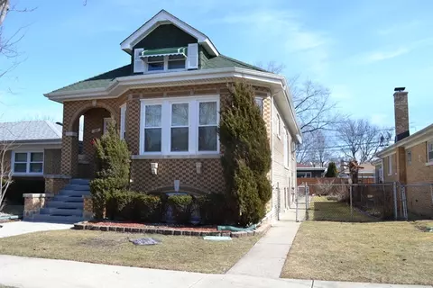 7807 Kenneth Ave, Skokie, IL 60076