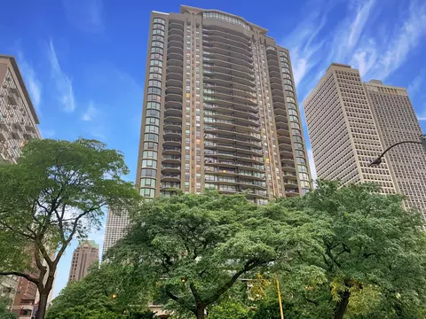 1040 N Lake Shore Dr #16A, Chicago, IL 60611