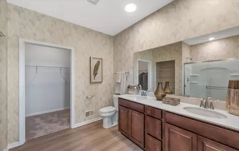342 S Constitution Dr, Aurora, IL 60506 photo 5