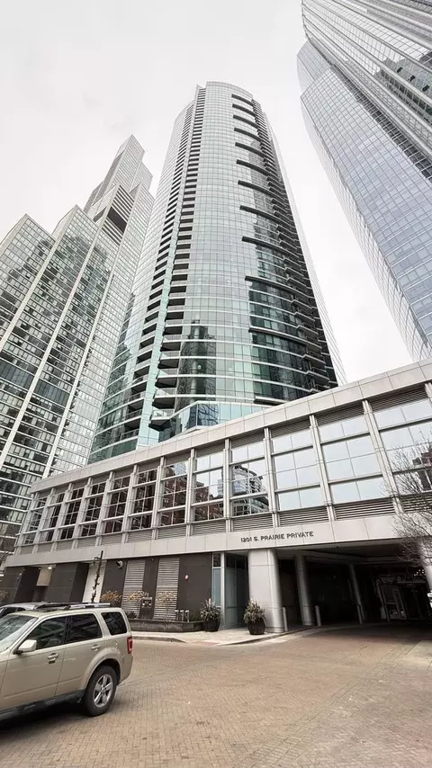 1201 S Prairie Ave #1806, Chicago, IL 60605