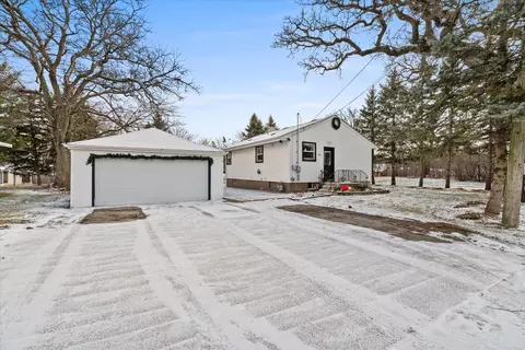 223 Briarwood Dr, Crystal Lake, IL 60014