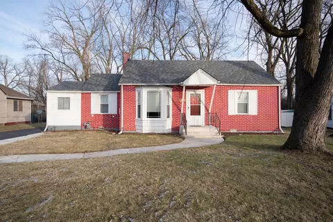 15735 Whipple Ave, Markham, IL 60428 photo 2