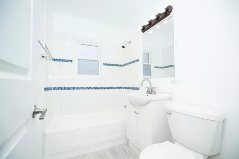 15735 Whipple Ave, Markham, IL 60428 photo 9