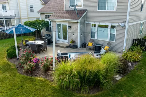 Exterior - 1355 Branden Ln, Bartlett, IL 60103 photo 2 of 3