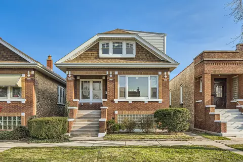 2427 Harvey Ave, Berwyn, IL 60402