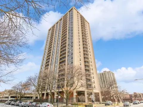 2605 S Indiana Ave #209, Chicago, IL 60616