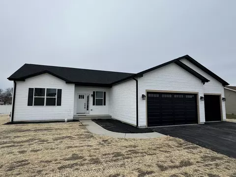 401 S Sandra St, Kingston, IL 60145