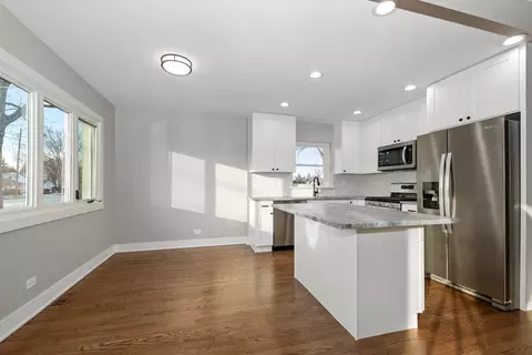 Kitchen - 8433 Central Ave, Burbank, IL 60459 photo 1 of 9