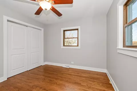 Bedroom - 8433 Central Ave, Burbank, IL 60459 photo 3 of 5