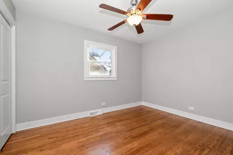 Bedroom - 8433 Central Ave, Burbank, IL 60459 photo 1 of 5