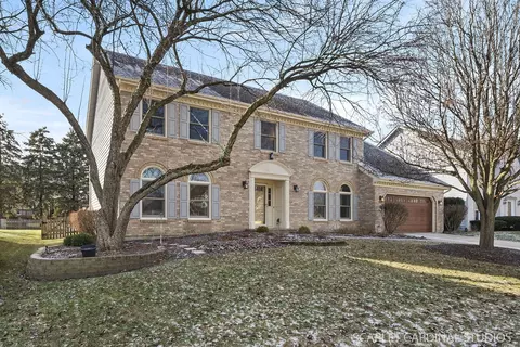 2637 Haddassah Dr, Naperville, IL 60565