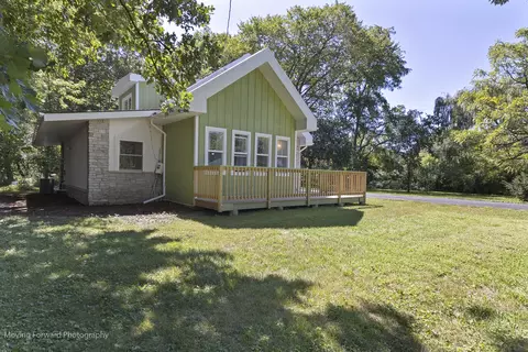 717 Oeffling Dr, Mchenry, IL 60051 photo 2