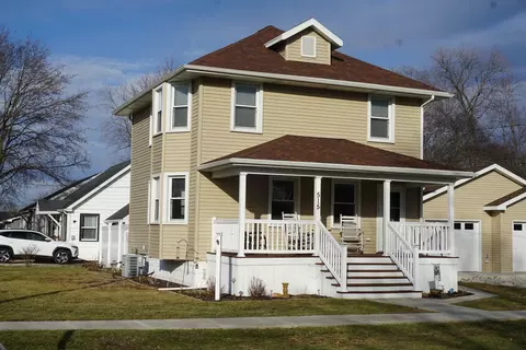515 E 3rd Ave, Clifton, IL 60927 photo 2
