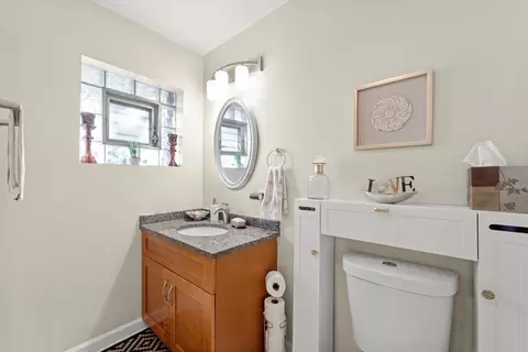 Bath - 7749 S Octavia Ave, Bridgeview, IL 60455 photo 2 of 3