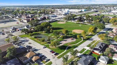 View/Area - 7749 S Octavia Ave, Bridgeview, IL 60455 photo 4 of 5