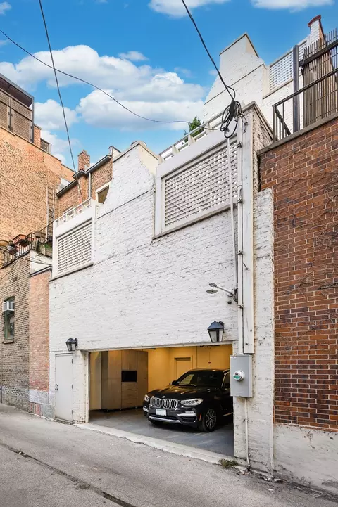 57 E Division St, Chicago, IL 60610 photo 38