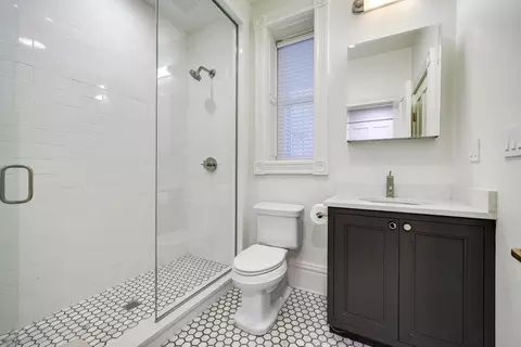 57 E Division St, Chicago, IL 60610 photo 33