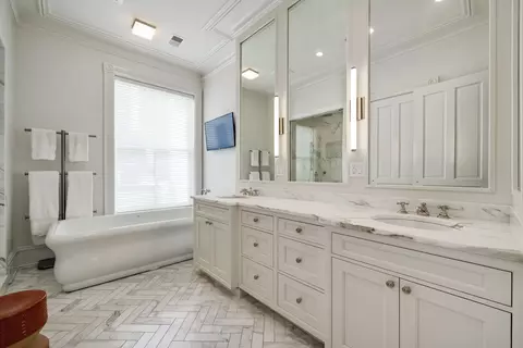 57 E Division St, Chicago, IL 60610 photo 19