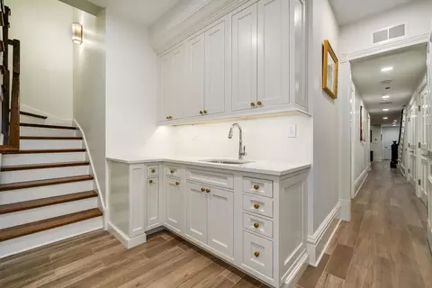 57 E Division St, Chicago, IL 60610 photo 34