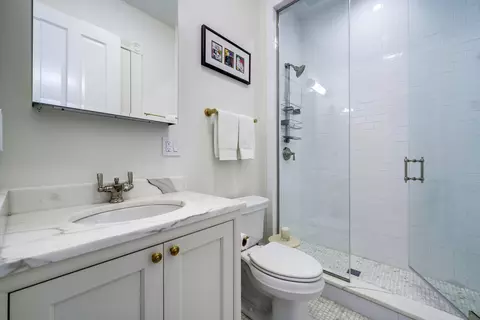 57 E Division St, Chicago, IL 60610 photo 26