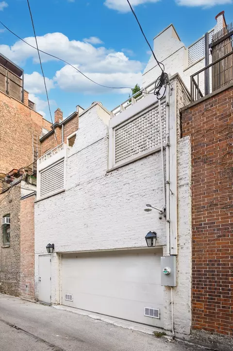 57 E Division St, Chicago, IL 60610 photo 39