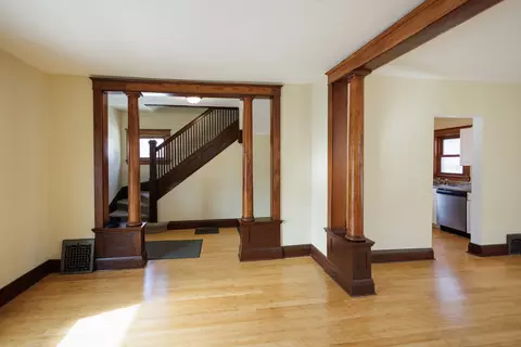 Living - 851 E Bourbonnais St, Kankakee, IL 60901 photo 3 of 8