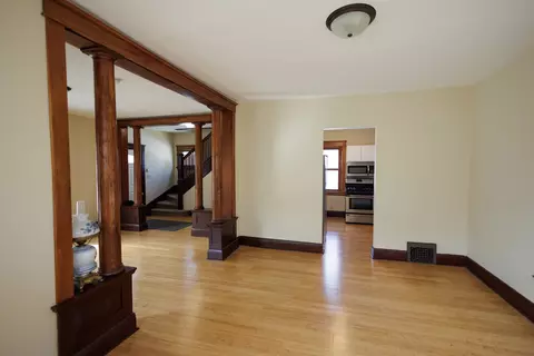Living - 851 E Bourbonnais St, Kankakee, IL 60901 photo 6 of 8