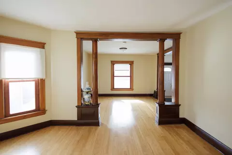 Living - 851 E Bourbonnais St, Kankakee, IL 60901 photo 5 of 8