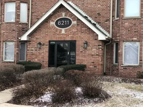 6211 W 94th St #3SE, Oak Lawn, IL 60453