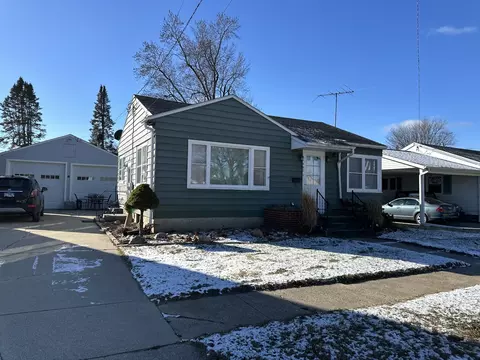 507 W South St, Morrison, IL 61270