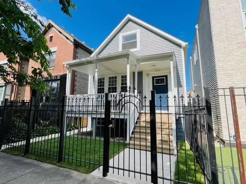 1720 N Mozart St, Chicago, IL 60647