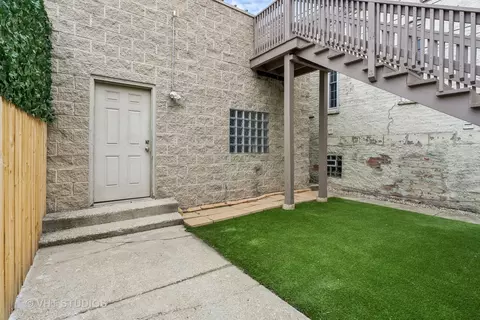 Exterior - 1908 W Dickens Ave, Chicago, IL 60614 photo 12 of 13