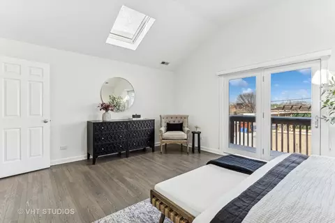 Bedroom - 1908 W Dickens Ave, Chicago, IL 60614 photo 2 of 8