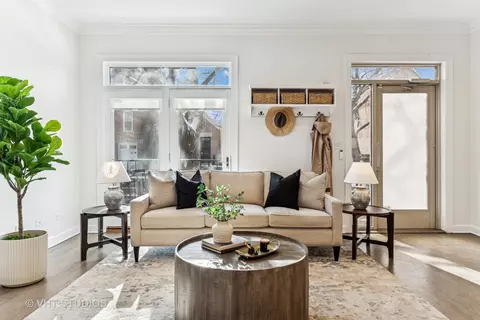 Living - 1908 W Dickens Ave, Chicago, IL 60614 photo 2 of 8