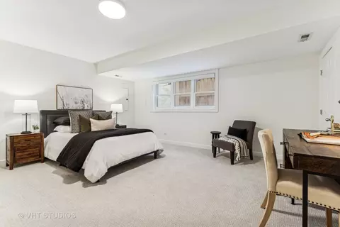Bedroom - 1908 W Dickens Ave, Chicago, IL 60614 photo 7 of 8
