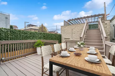 Exterior - 1908 W Dickens Ave, Chicago, IL 60614 photo 7 of 13