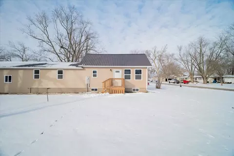 623 York St, Chenoa, IL 61726 photo 3