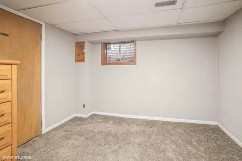 Bedroom - 731 Marshall Dr, Des Plaines, IL 60016 photo 4 of 4