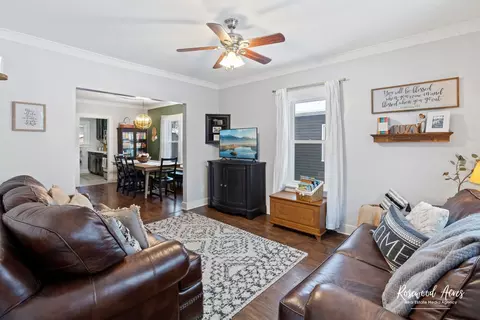 Living - 950 S Elm Ave, Kankakee, IL 60901 photo 1 of 1