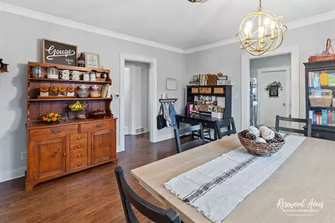 Dining - 950 S Elm Ave, Kankakee, IL 60901 photo 1 of 3