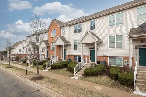 10214 Camden Ln #D, Bridgeview, IL 60455