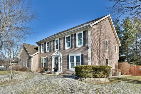 2204 Pebble Beach Dr, Plainfield, IL 60586 photo 2