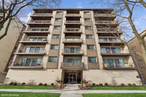 235 Marengo Ave #4C, Forest Park, IL 60130