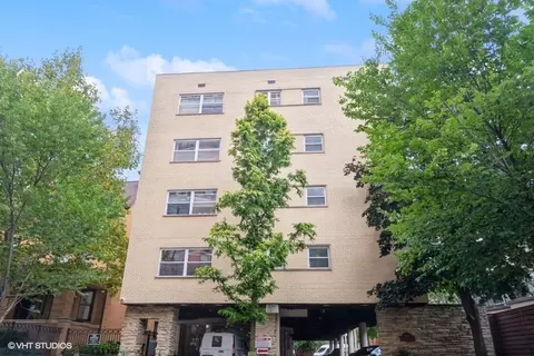 530 W Barry Ave #4AB, Chicago, IL 60657
