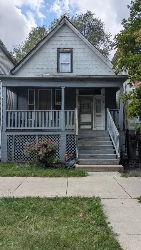 816 N Leamington Ave, Chicago, IL 60651