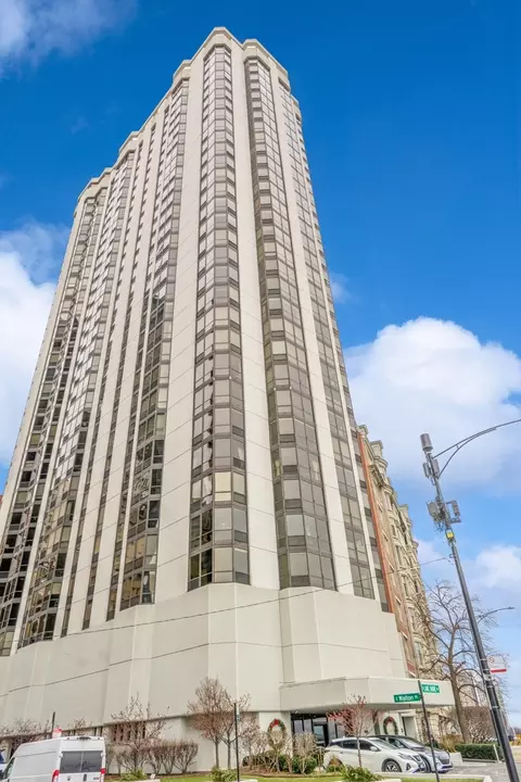 990 N Lake Shore Dr #17B, Chicago, IL 60611