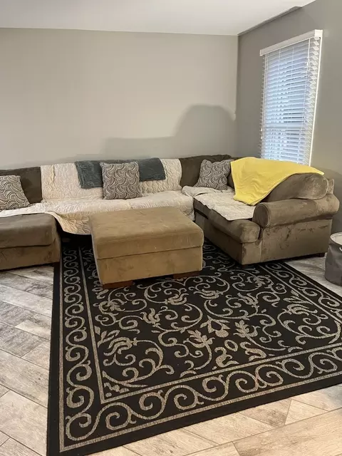 Living - 717 Berwick Pl, Roselle, IL 60172 photo 1 of 4